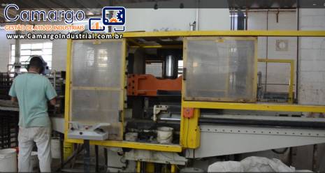 Prensa hidr�ulica tipo H tijolos e placas de revestimentos